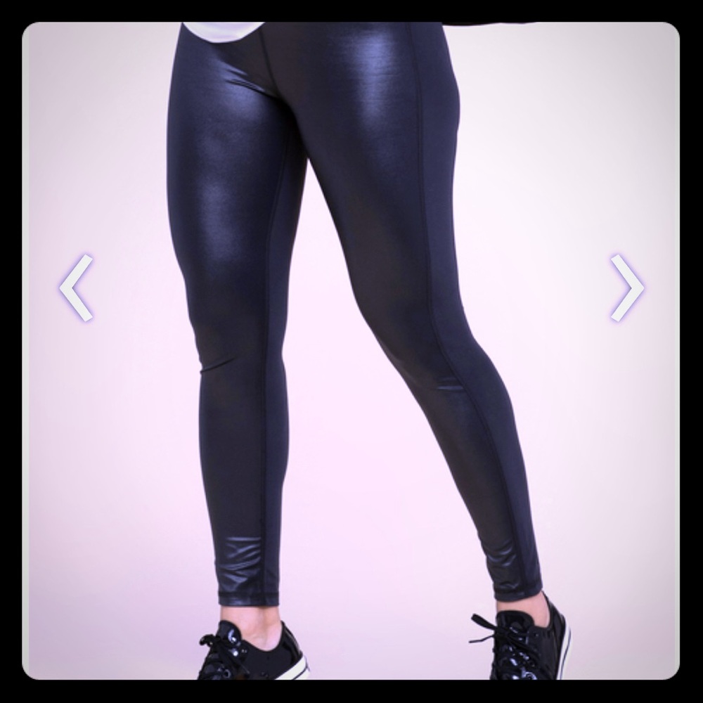 Peach Nina Legging in Black